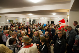 30. Starpyramide Backstage