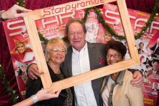 30. Starpyramide Backstage