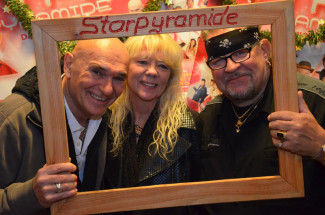 30. Starpyramide Backstage