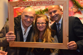 30. Starpyramide Backstage