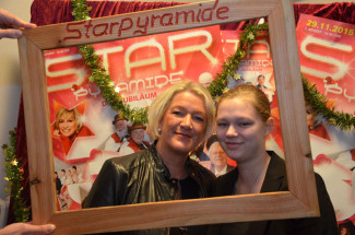 30. Starpyramide Backstage