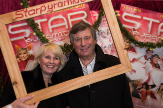 30. Starpyramide Backstage