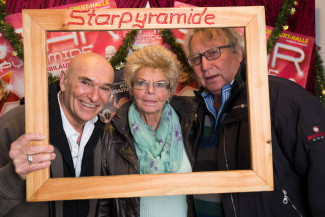 30. Starpyramide Backstage