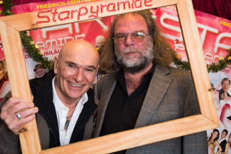 30. Starpyramide Backstage