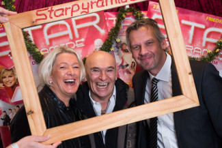 30. Starpyramide Backstage