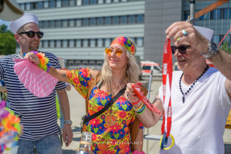 Rollstuhl-Inklusionstruck beim Schlagermove 2023