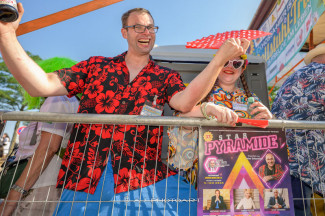 Rollstuhl-Inklusionstruck beim Schlagermove 2023