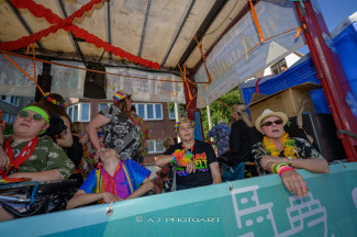 Rollstuhl-Inklusionstruck beim Schlagermove 2023