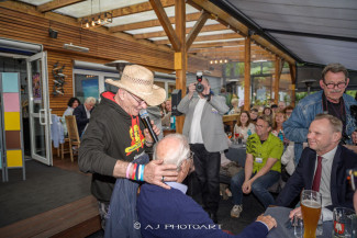Scheckübergabe im Restaurant Eisvogel am See - Erlös der 37ten Starpyramide