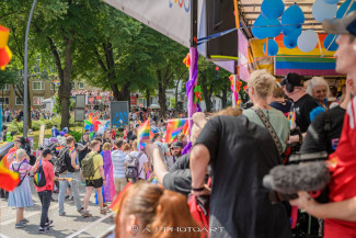 Hamburg Pride 2024 - Rollstuhlfahrer-Inklusionstruck