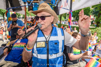 Hamburg Pride 2024 - Rollstuhlfahrer-Inklusionstruck