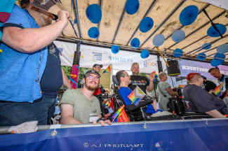 Hamburg Pride 2024 - Rollstuhlfahrer-Inklusionstruck