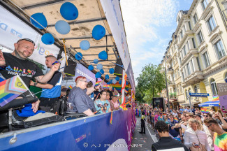 Hamburg Pride 2024 - Rollstuhlfahrer-Inklusionstruck