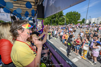 Hamburg Pride 2024 - Rollstuhlfahrer-Inklusionstruck