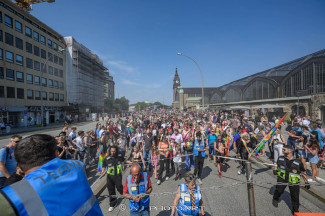 Hamburg Pride 2024 - Rollstuhlfahrer-Inklusionstruck