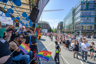 Hamburg Pride 2024 - Rollstuhlfahrer-Inklusionstruck
