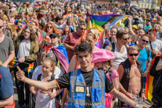 Hamburg Pride 2024 - Rollstuhlfahrer-Inklusionstruck