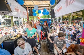 Hamburg Pride 2024 - Rollstuhlfahrer-Inklusionstruck