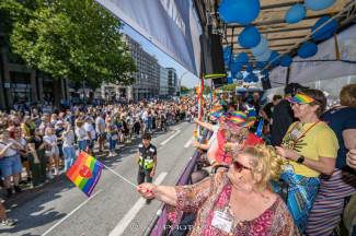 Hamburg Pride 2024 - Rollstuhlfahrer-Inklusionstruck