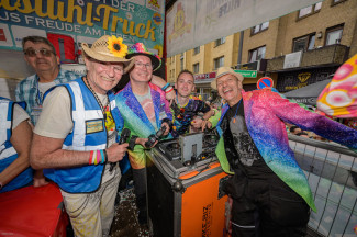 Schlagermove 2025 - Rollstuhlfahrer-Inklusionstruck